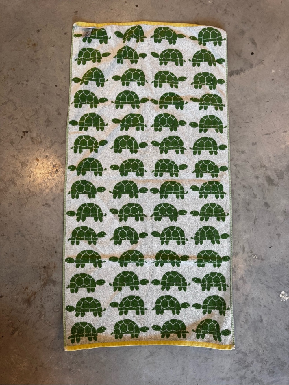 Pottery Barn Kids Green Turtle Pattern Towel 23x47.5” - Picture 4 of 6